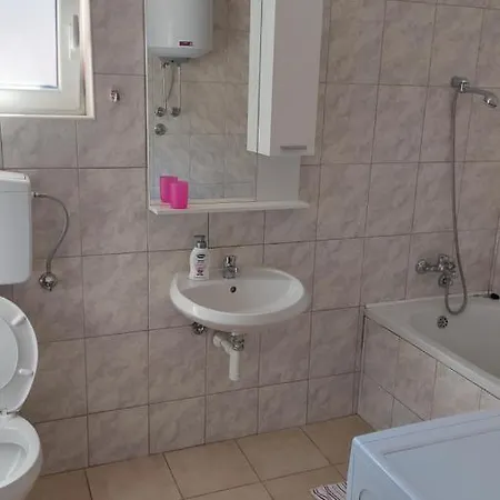 Apartment N