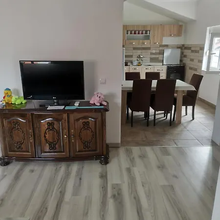 Apartment N *